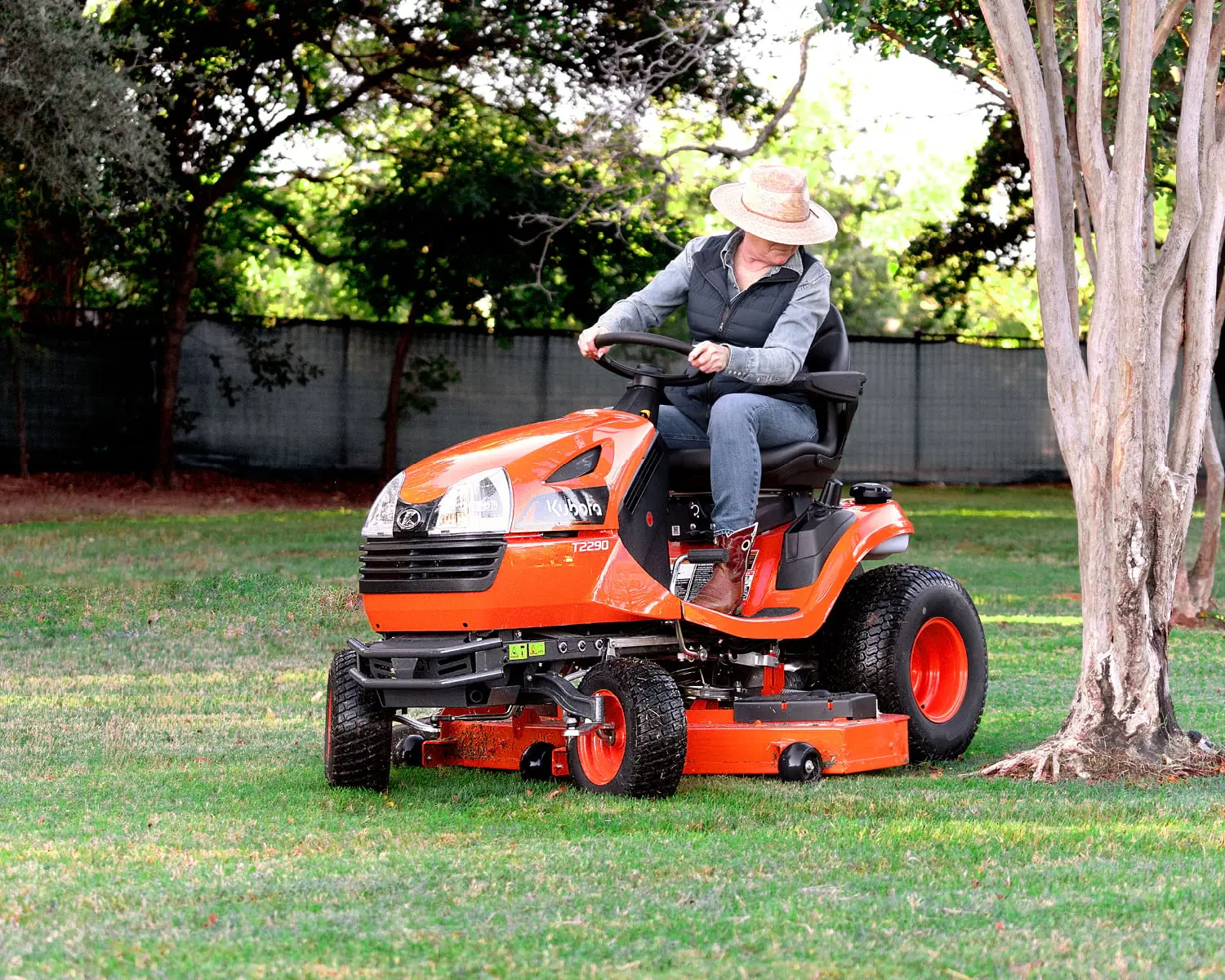 M Narrow Series Tractors